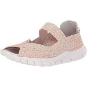 BERNIE MEV. Woven Blush Slip-On Sandal Sneakers with White bottoms Size 6